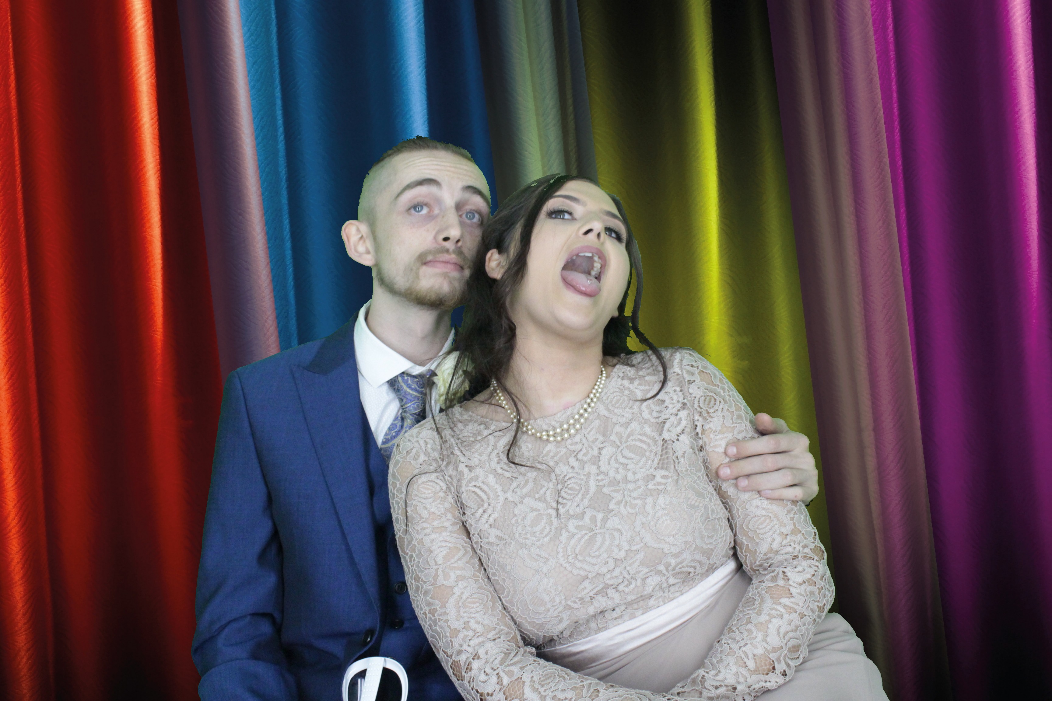 Mr & Mrs Hillier | View more photos from the event at gallery.myphotoboothexperience.co.uk/u/MyPhotoBoothExperienceLtd/Mr-Mrs-Hillier
